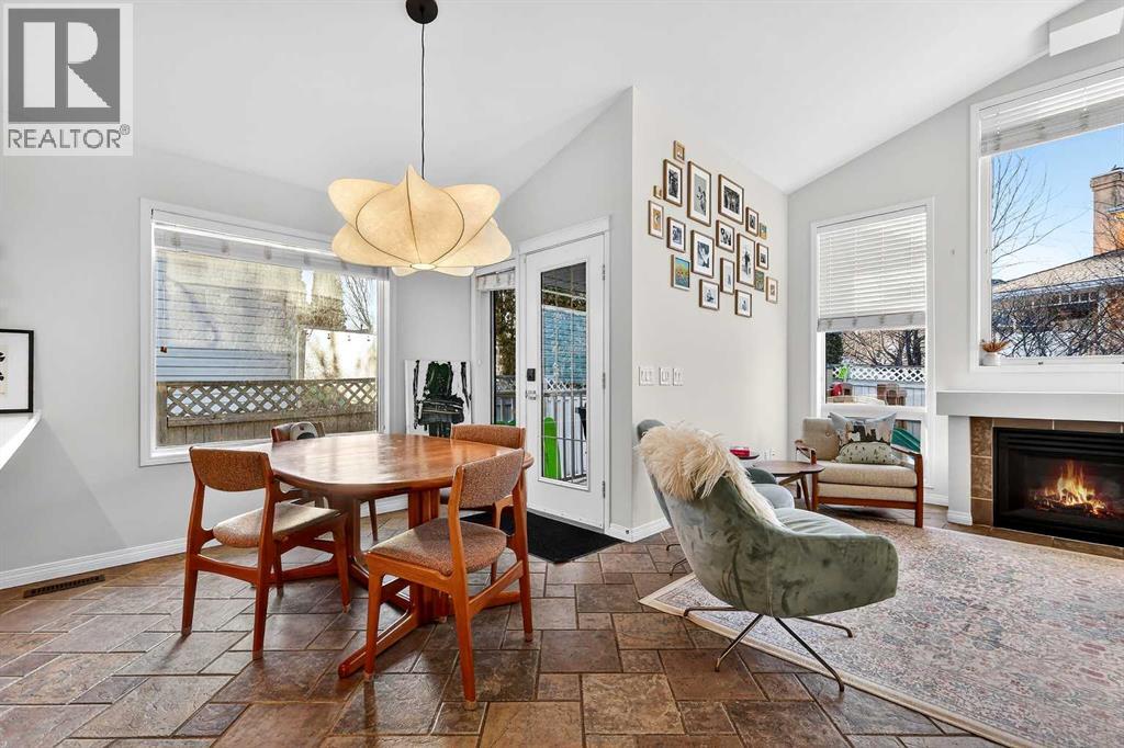 Single Family House Bungalow for Sale in  Douglasdale Boulevard SE Douglasdale/Glen Calgary 