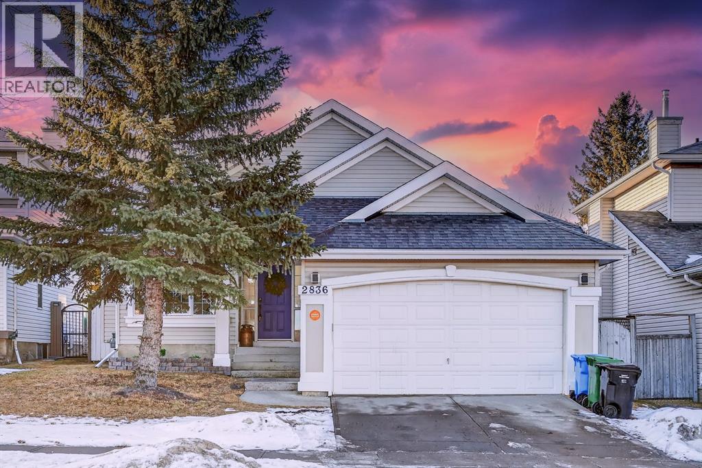 Single Family House Bungalow for Sale in  Douglasdale Boulevard SE Douglasdale/Glen Calgary 