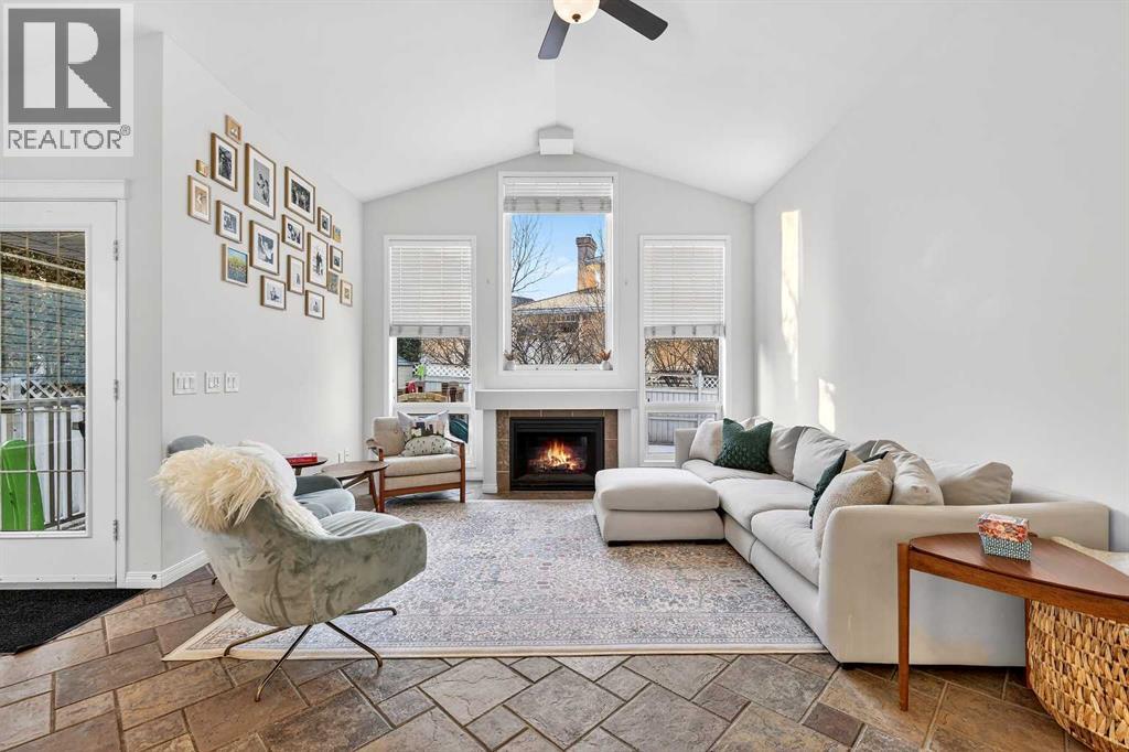 Single Family House Bungalow for Sale in  Douglasdale Boulevard SE Douglasdale/Glen Calgary 