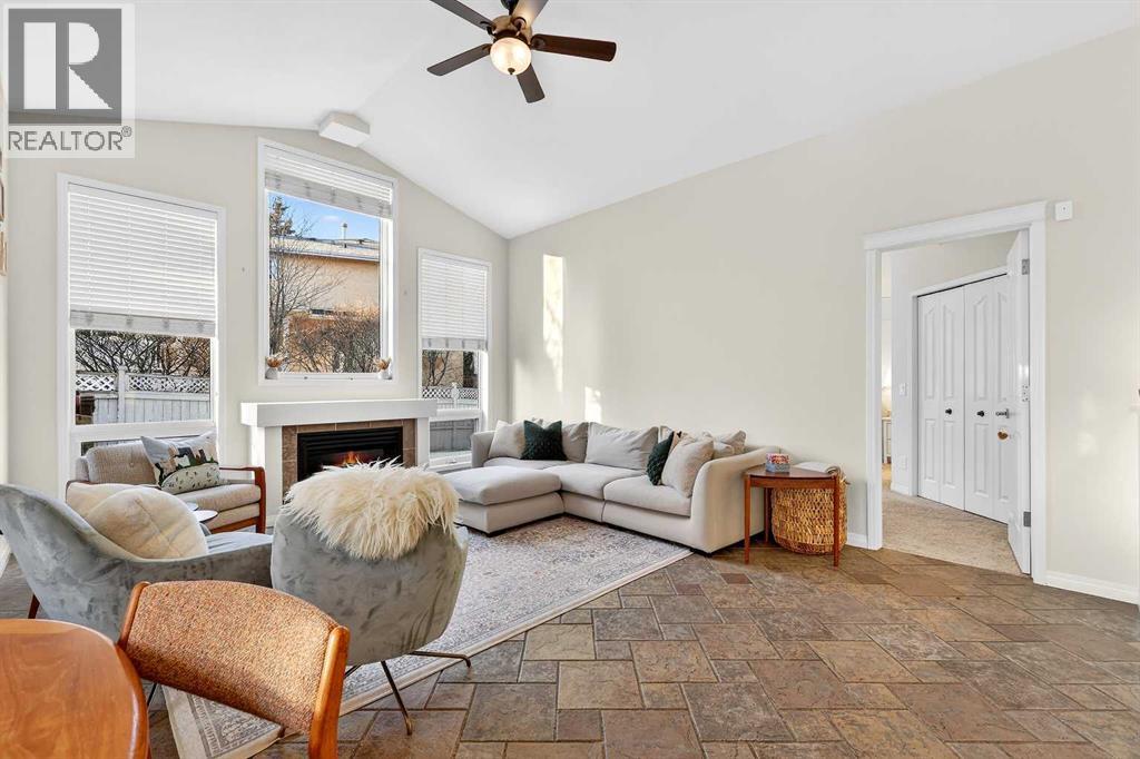 Single Family House Bungalow for Sale in  Douglasdale Boulevard SE Douglasdale/Glen Calgary 