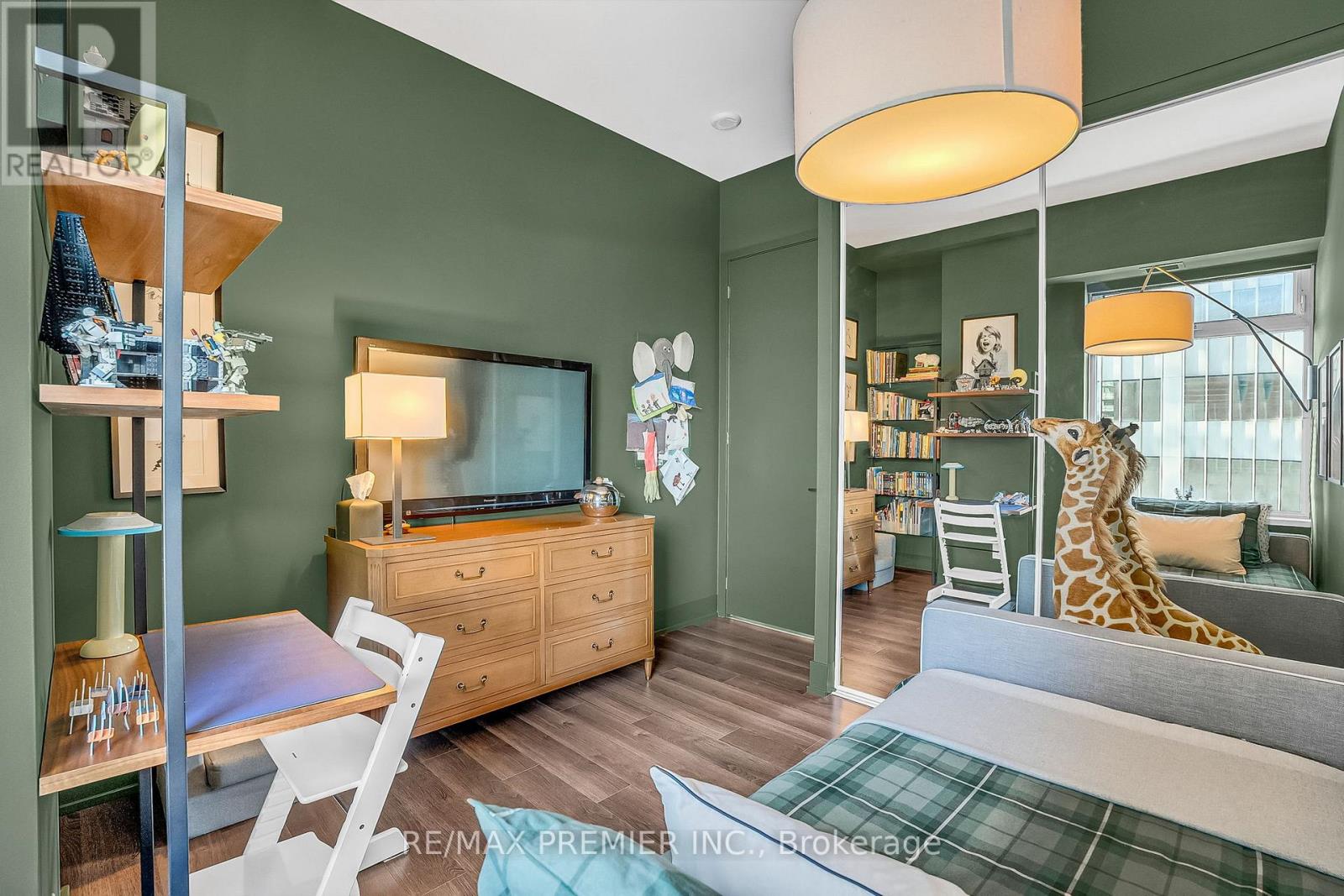 #607 111 ST. CLAIR AVENUE W - 30
