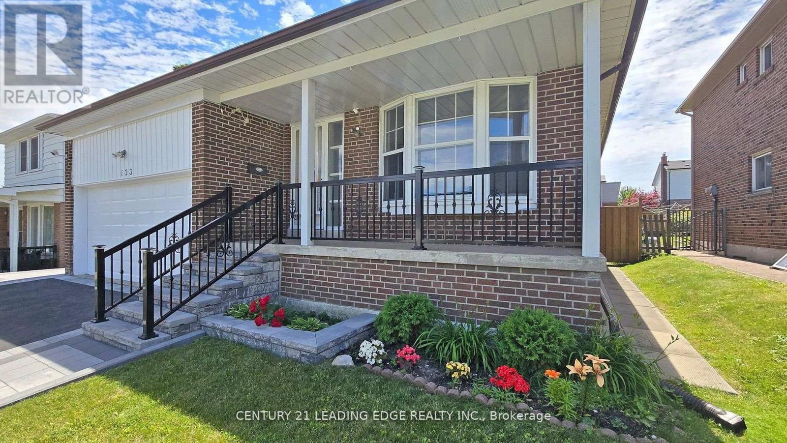 MAIN - 123 BRIARSCROSS BOULEVARD - Photo 3 of 18, Toronto (Agincourt North), Ontario