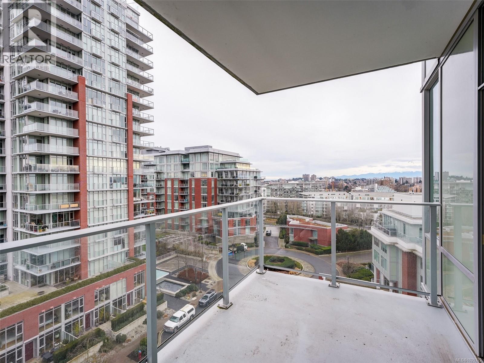 807 60 Saghalie Road, Victoria