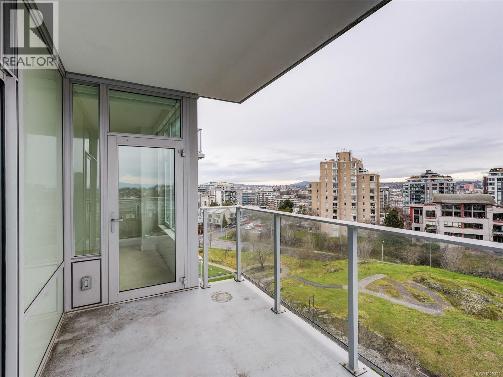 807 60 Saghalie Road, Victoria