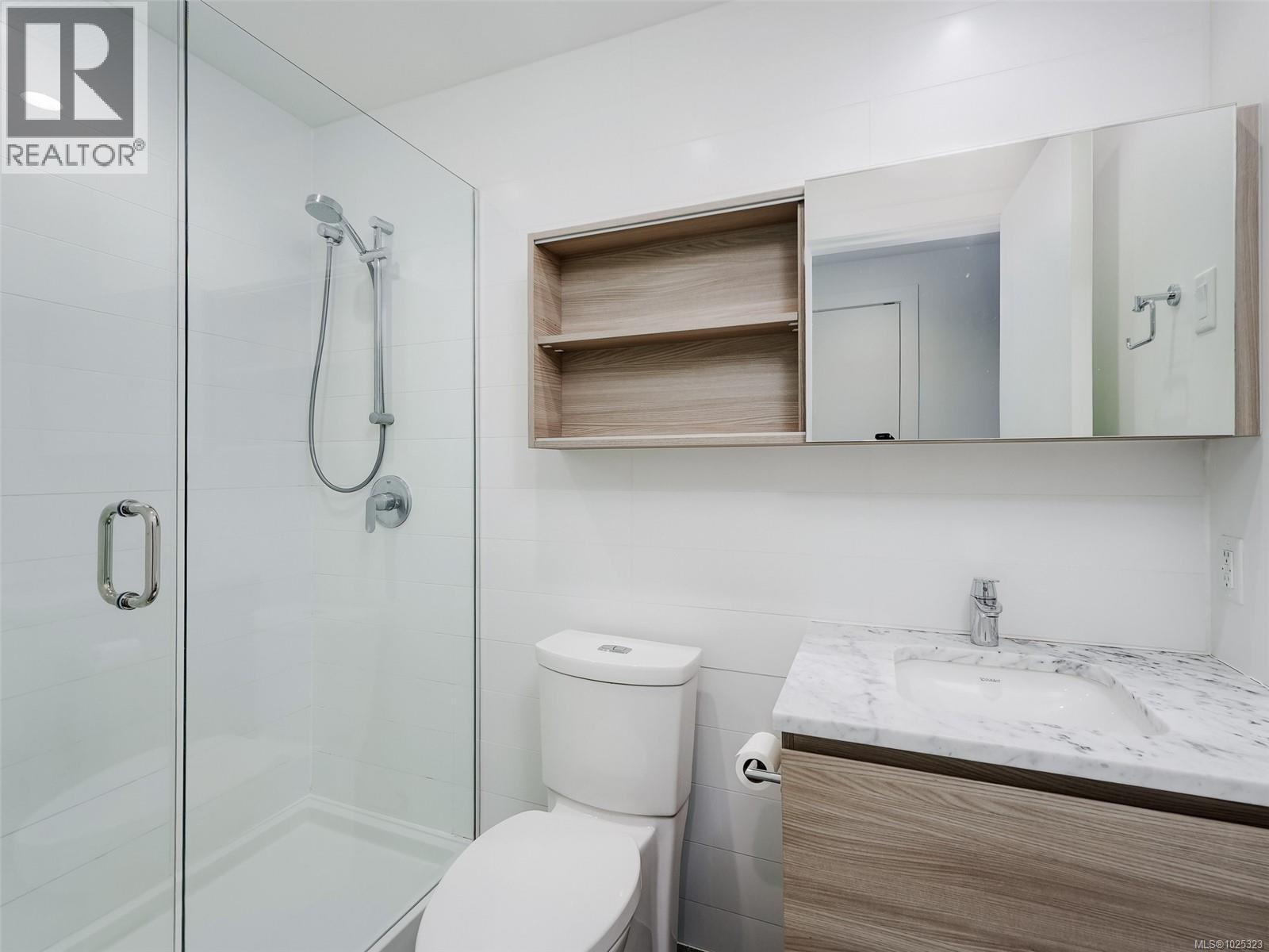 807 60 Saghalie Road, Victoria