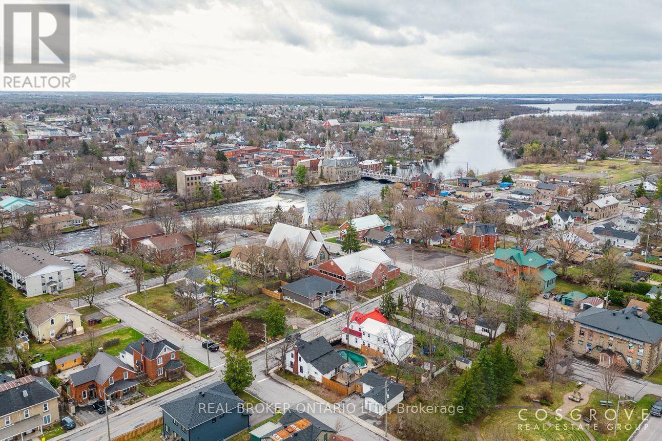 Studio for Rent in Ottawa – 149 BRIDGE STREET, Ottawa – By Peter Sagos - Image 26