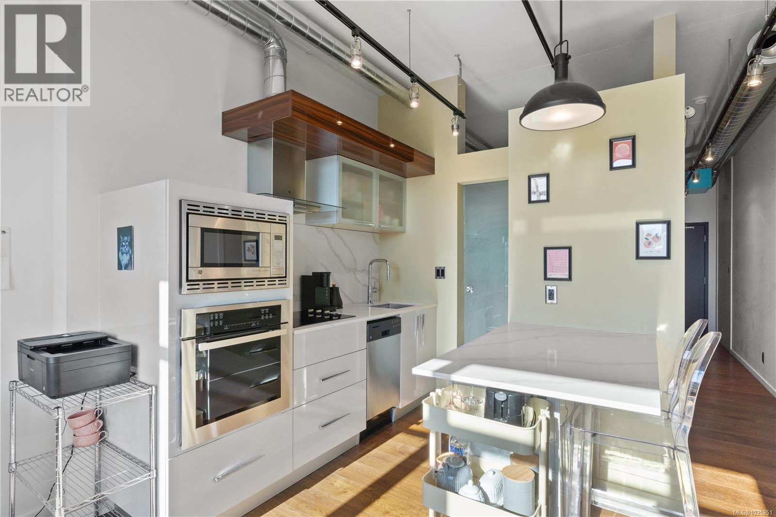 526 1029 View Street, Victoria