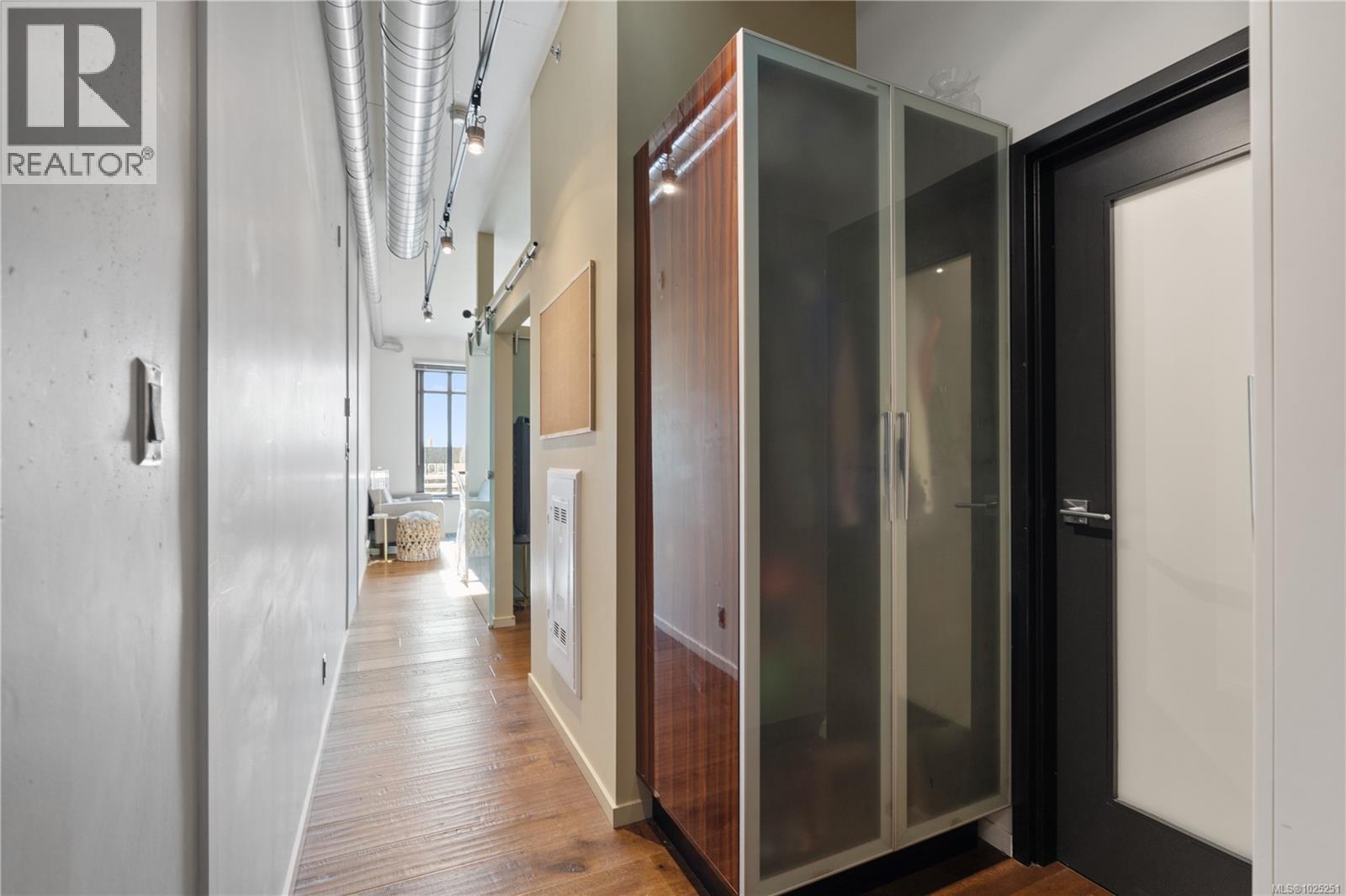 526 1029 View Street, Victoria