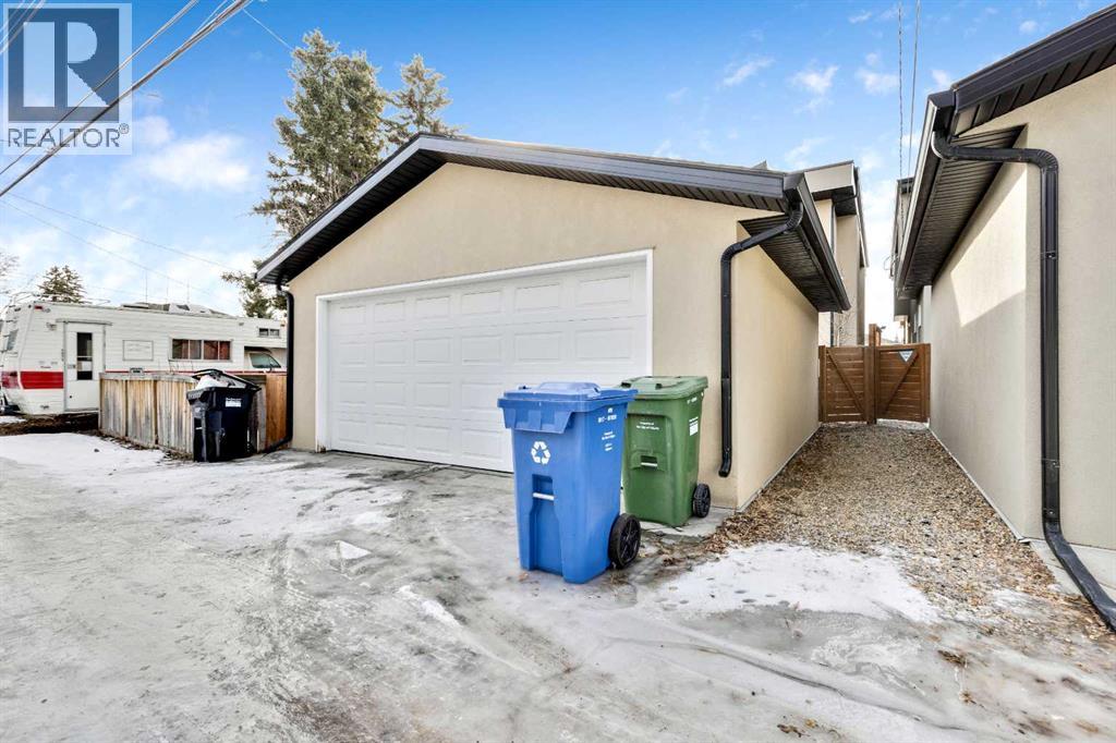 Single Family House for Sale in  Cochrane Road NW Banff Trail Calgary 