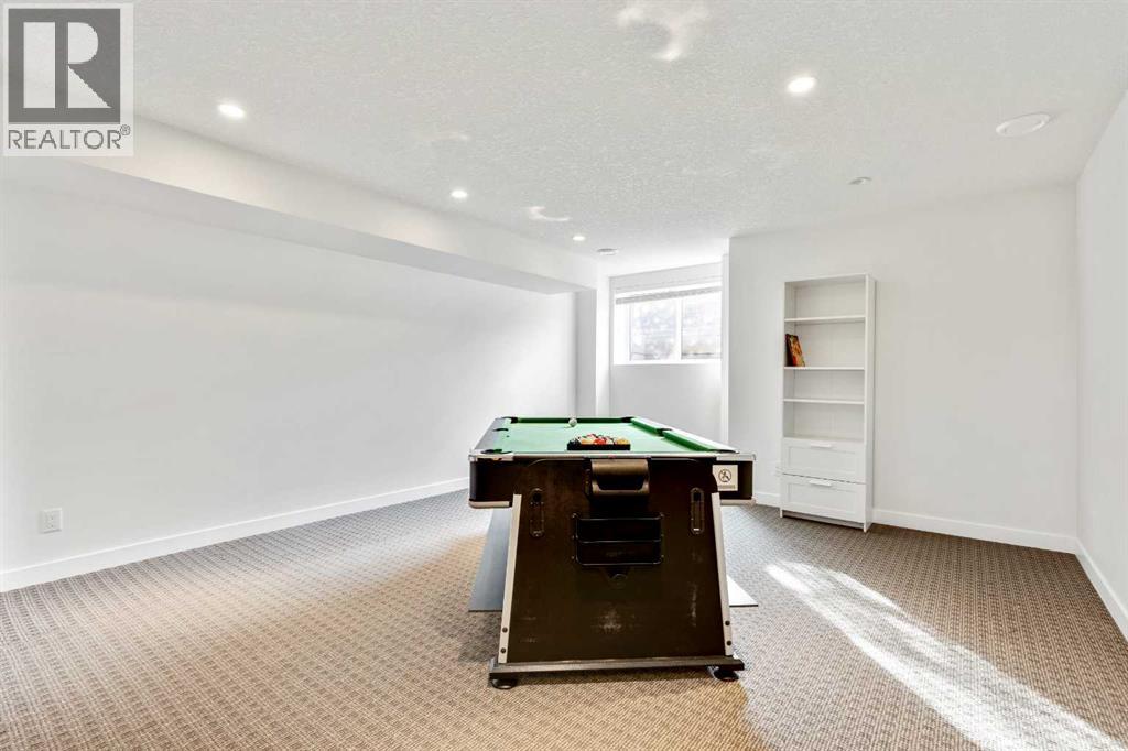 Single Family House for Sale in  Cochrane Road NW Banff Trail Calgary 