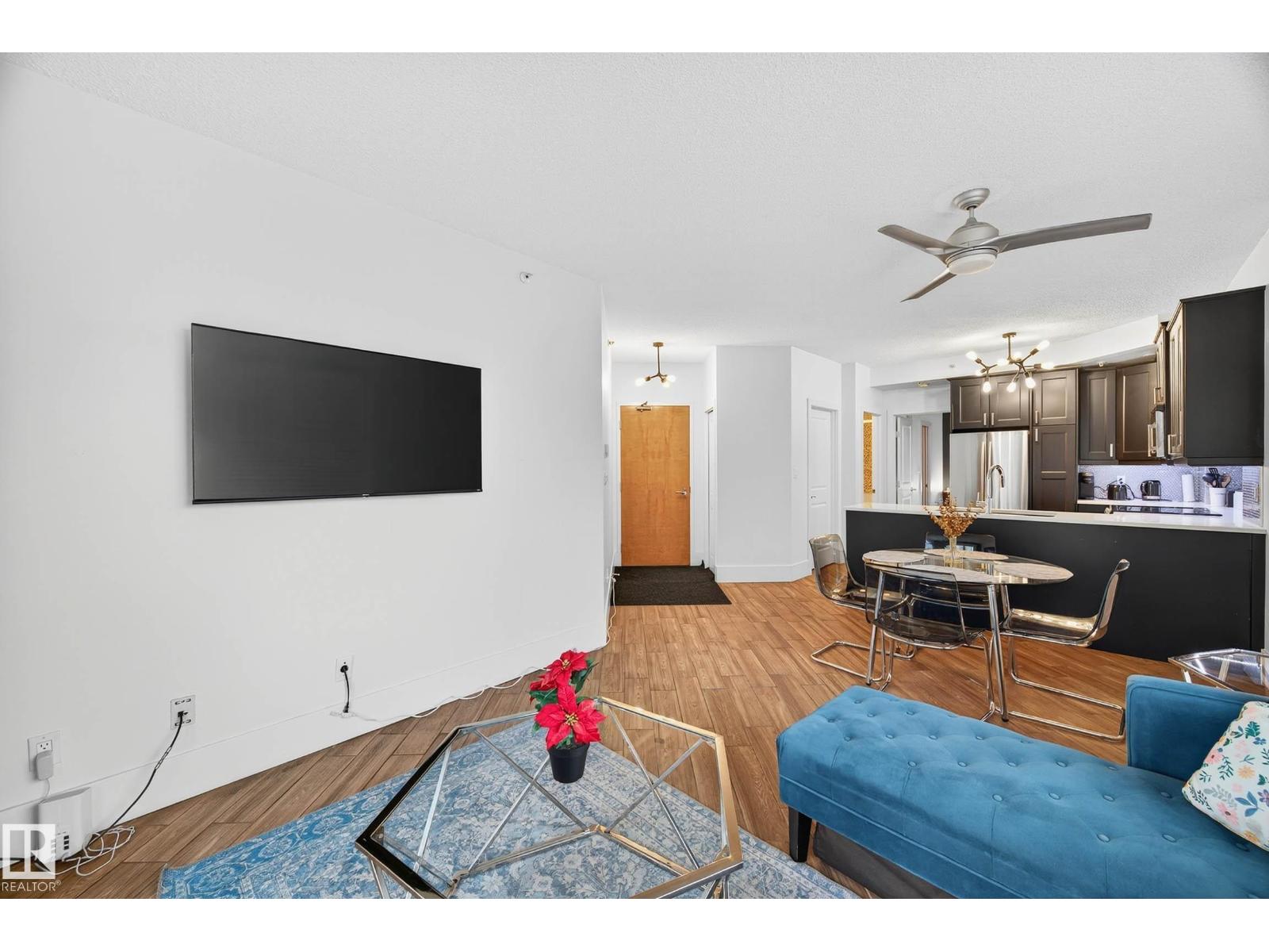 #401 10504 99 AV NW - Photo 3 of 31, Edmonton, Alberta