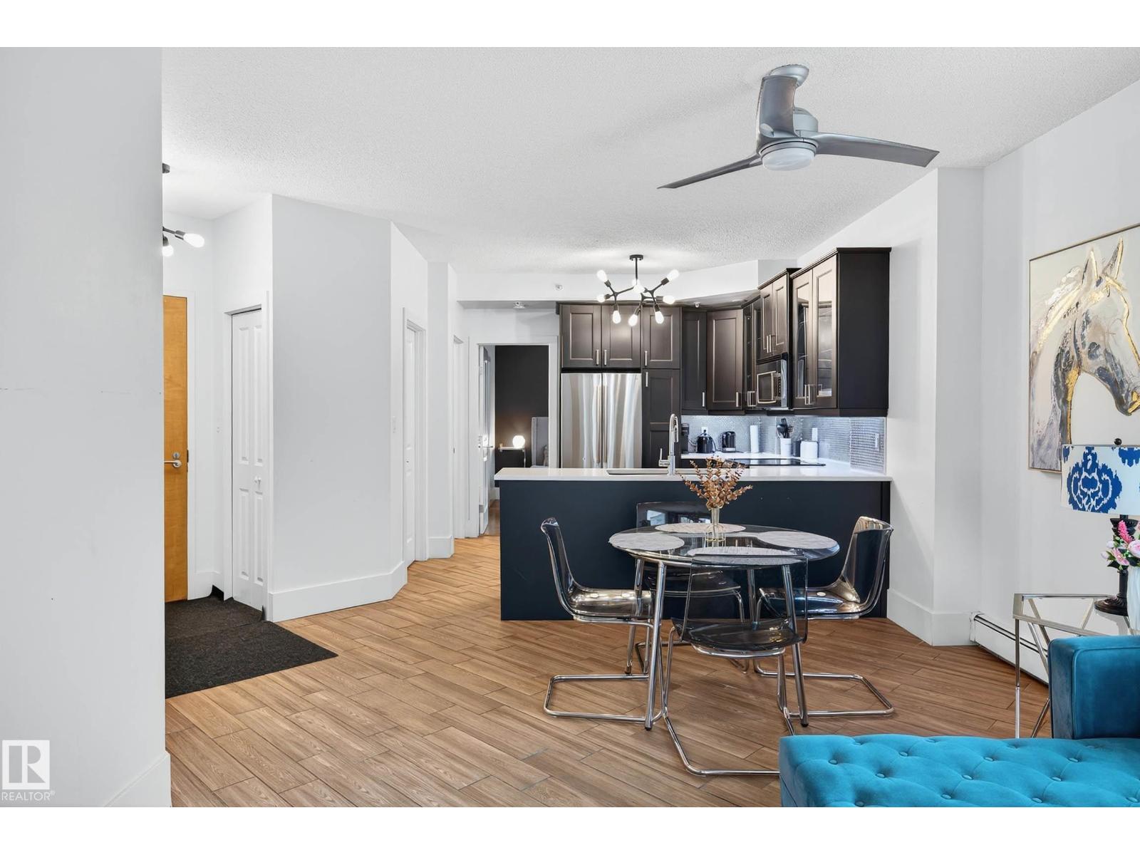 #401 10504 99 AV NW - Photo 4 of 31, Edmonton, Alberta