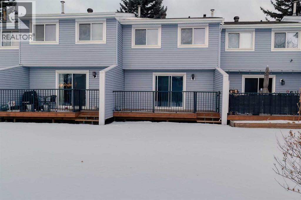 Single Family House for Sale in   Manora Place NE Marlborough Park Calgary 