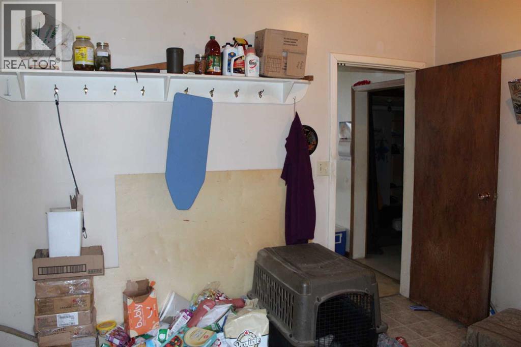 304 8 Avenue SE - Photo 2 of 15, Manning, Alberta