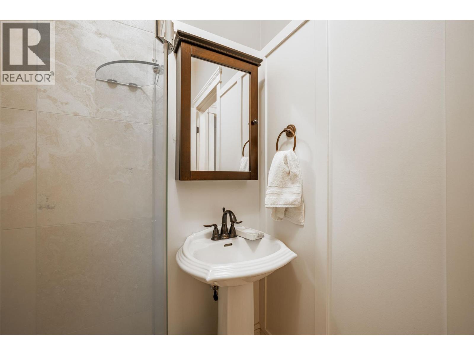 8784 Cortland Place, Coldstream