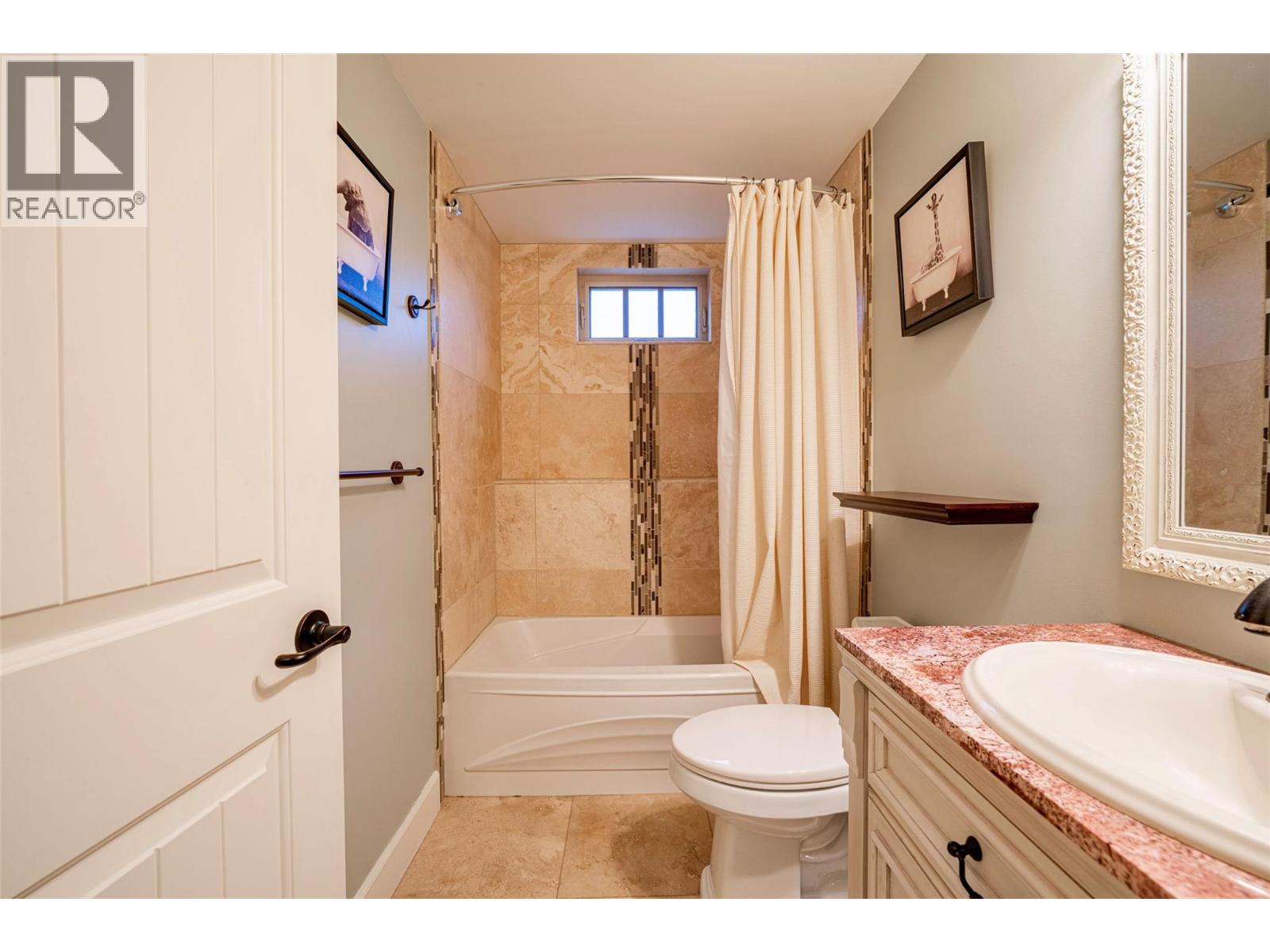 8784 Cortland Place, Coldstream