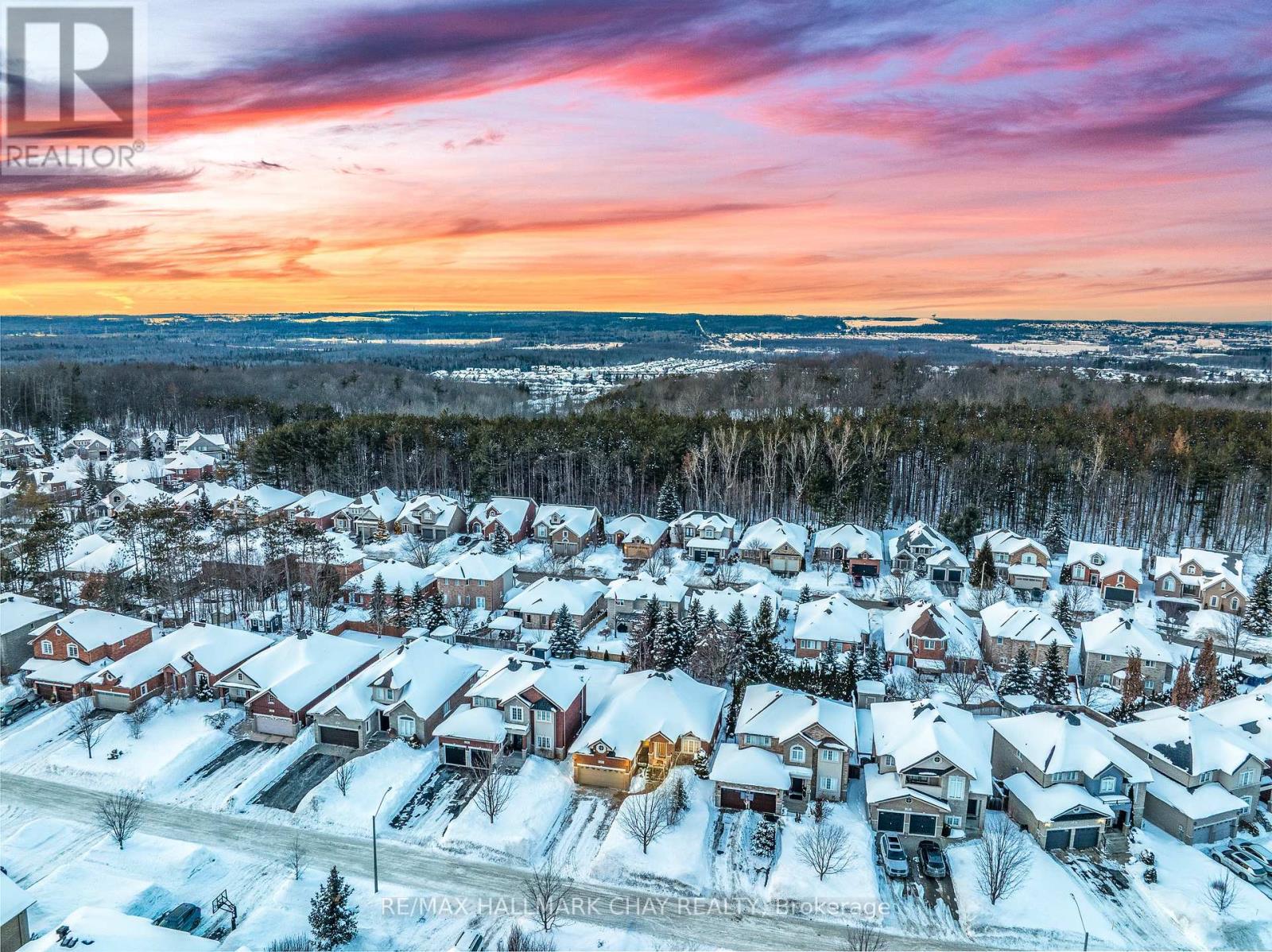 16 STAPLETON PLACE - Photo 4 of 39, Barrie (Ardagh), Ontario