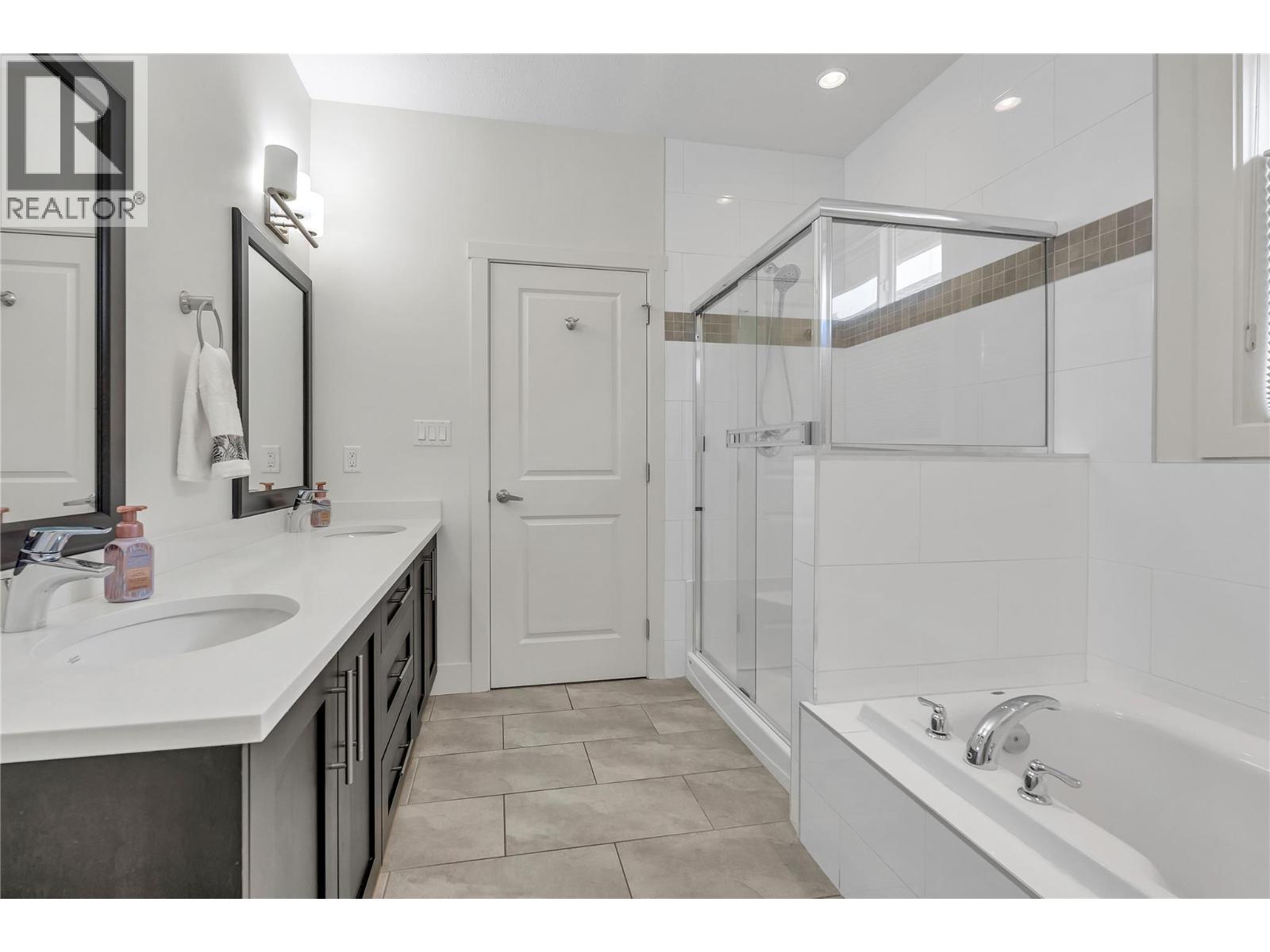 14395 Herron Road Unit# 101, Summerland