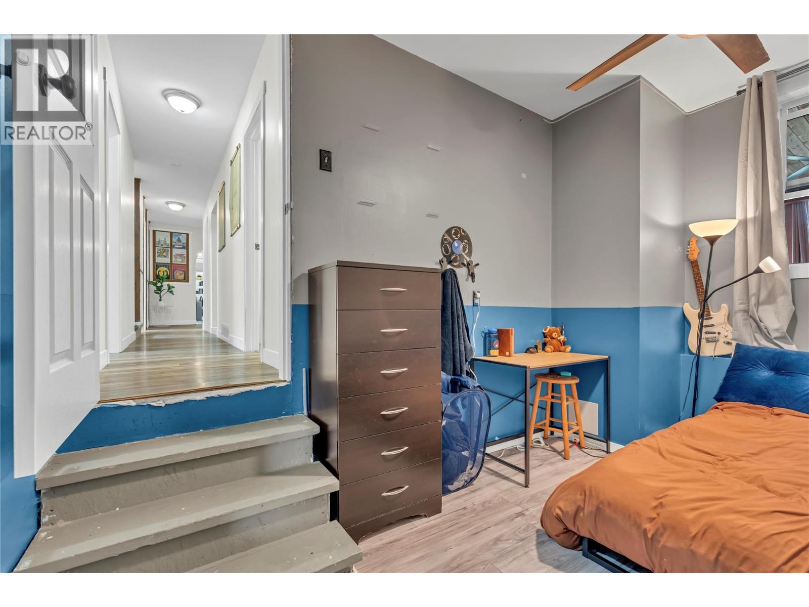 10816 Victoria Road S, Summerland