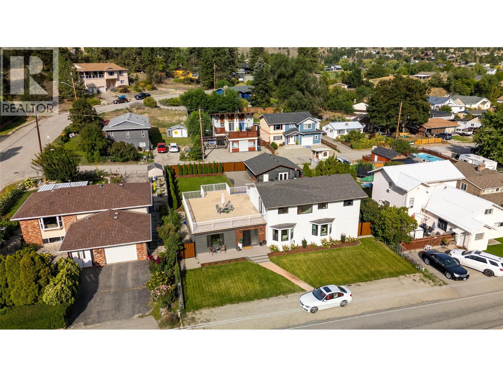 10816 Victoria Road S, Summerland
