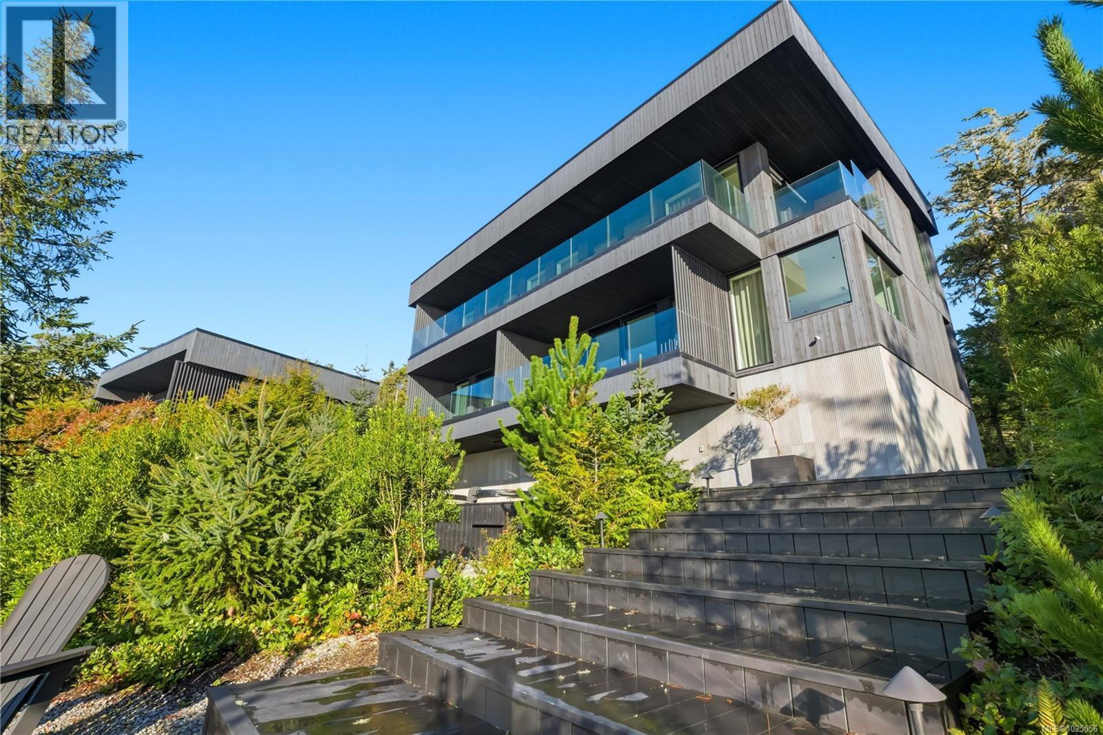 828 Odyssey Lane, Ucluelet