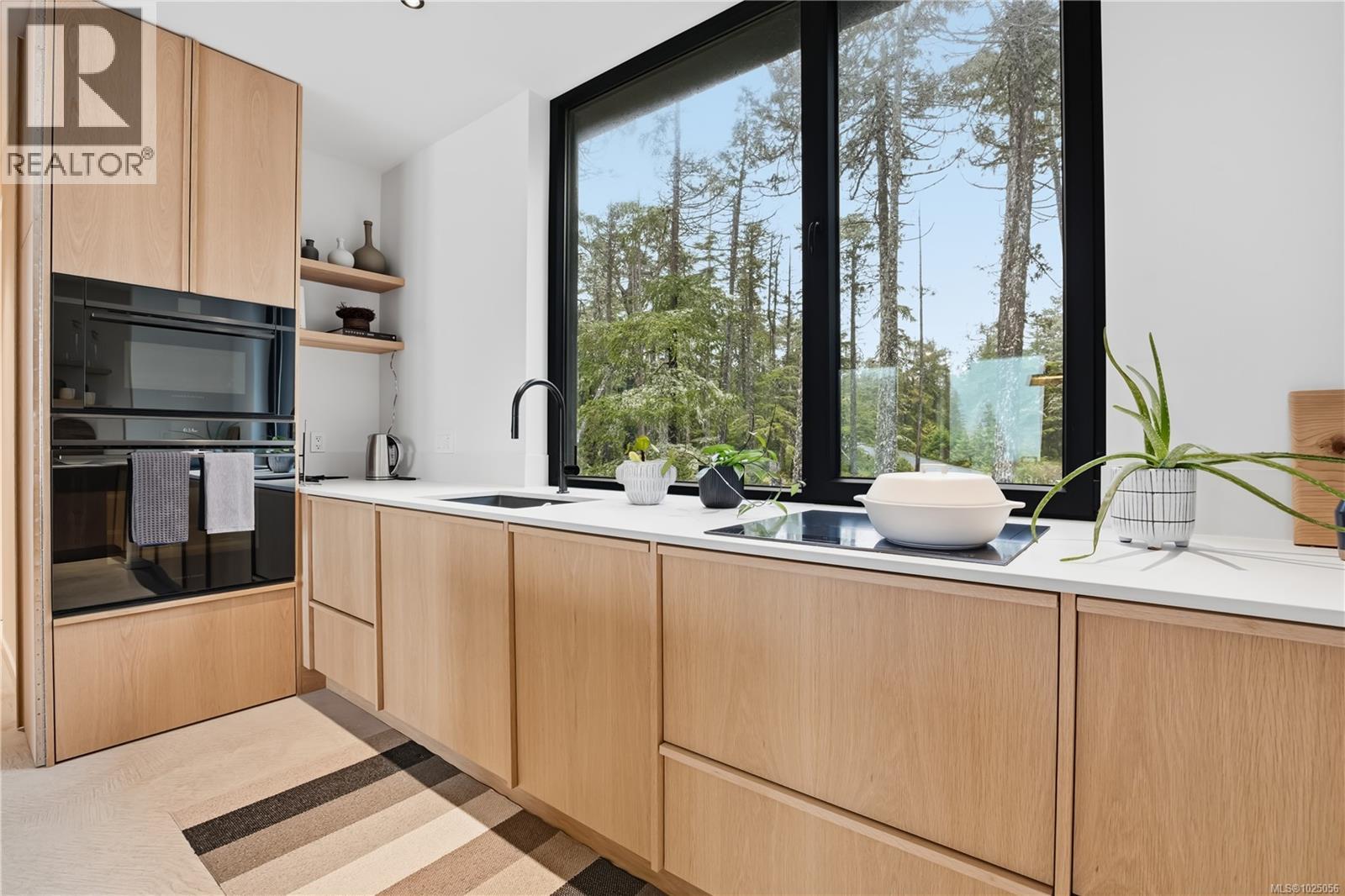 828 Odyssey Lane, Ucluelet