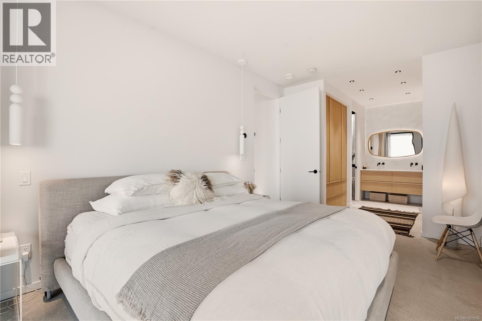 828 Odyssey Lane, Ucluelet