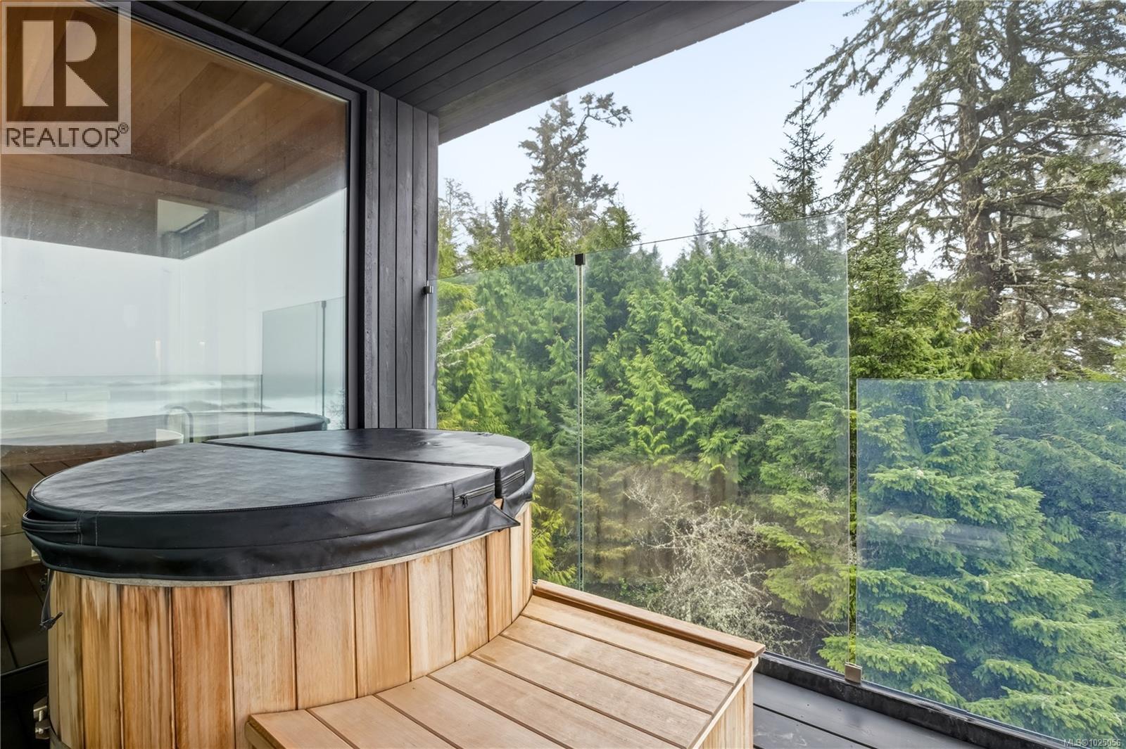 828 Odyssey Lane, Ucluelet