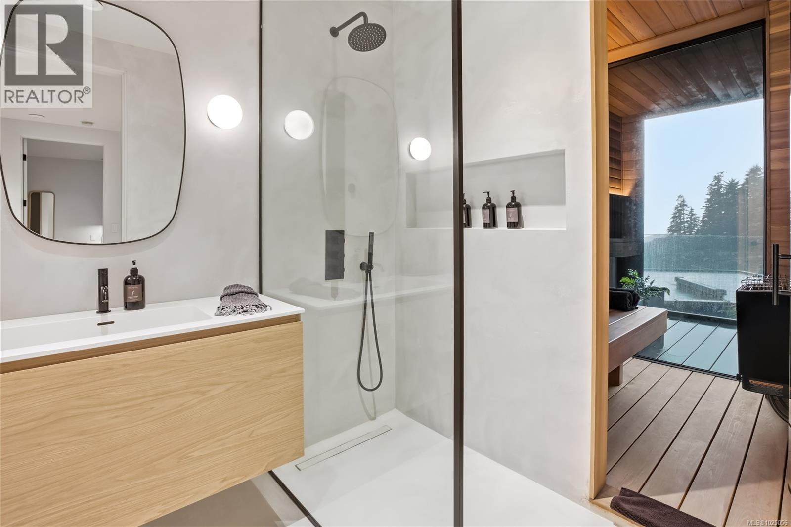 828 Odyssey Lane, Ucluelet