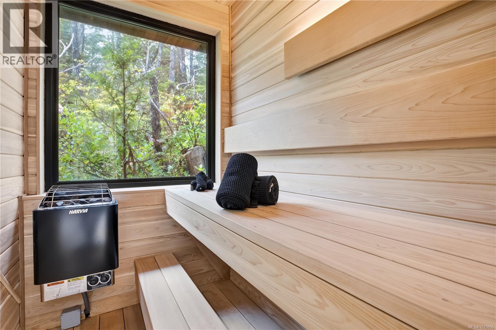 828 Odyssey Lane, Ucluelet