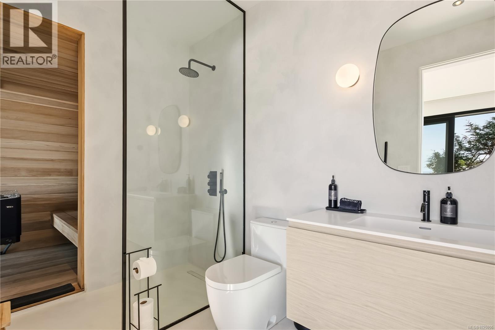 828 Odyssey Lane, Ucluelet