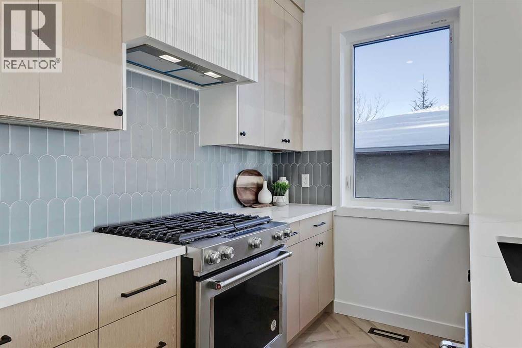 Single Family House for Sale in    Avenue SW South Calgary Calgary 