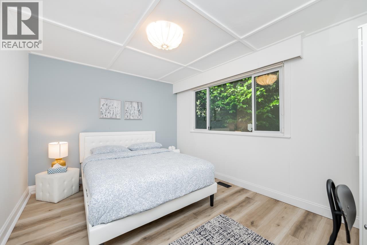 3245 TRAVERS AVENUE, West Vancouver