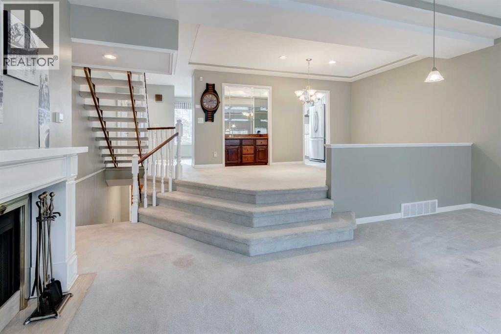 Single Family House for Sale in    Street NW Varsity Calgary 