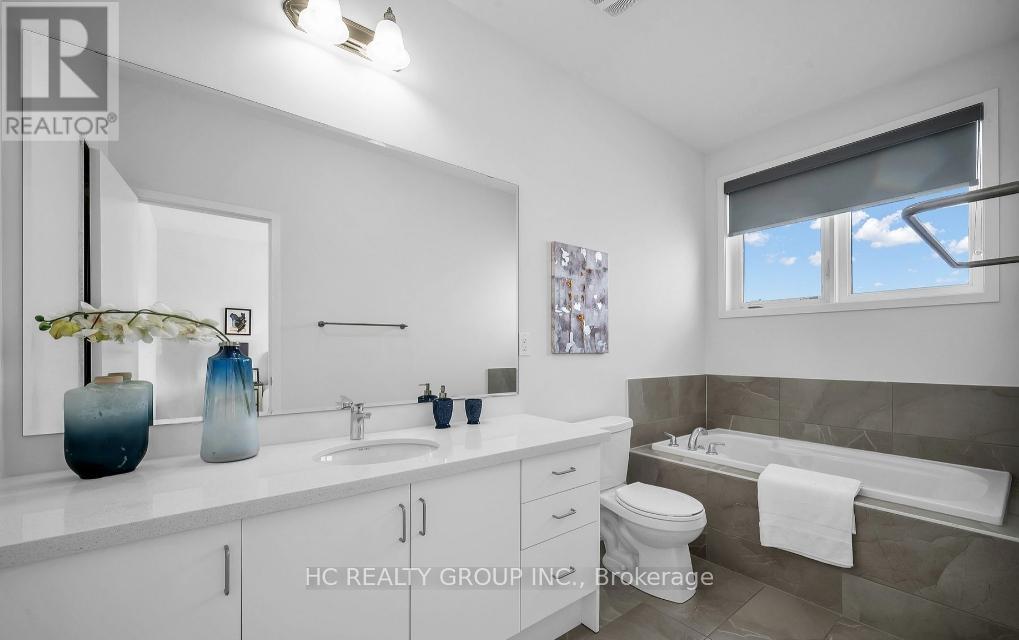 Single Family House for Sale in  CRIMSON FOREST DRIVE Vaughan (Patterson) 