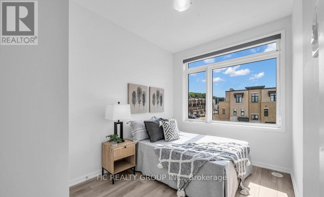 Single Family House for Sale in  CRIMSON FOREST DRIVE Vaughan (Patterson) 