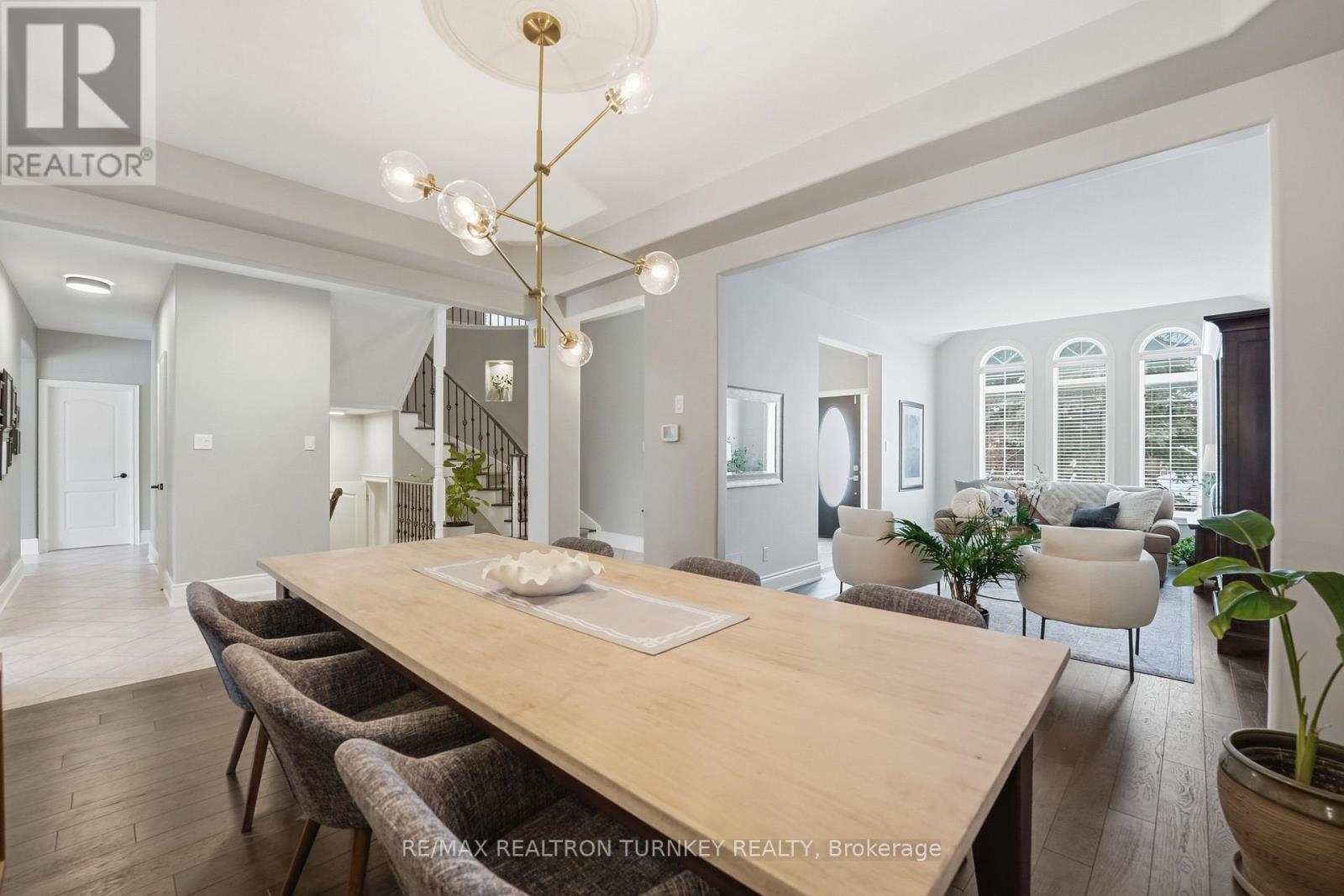 668 FOXCROFT BOULEVARD - Photo 3 of 50, Newmarket (Stonehaven-Wyndham), Ontario