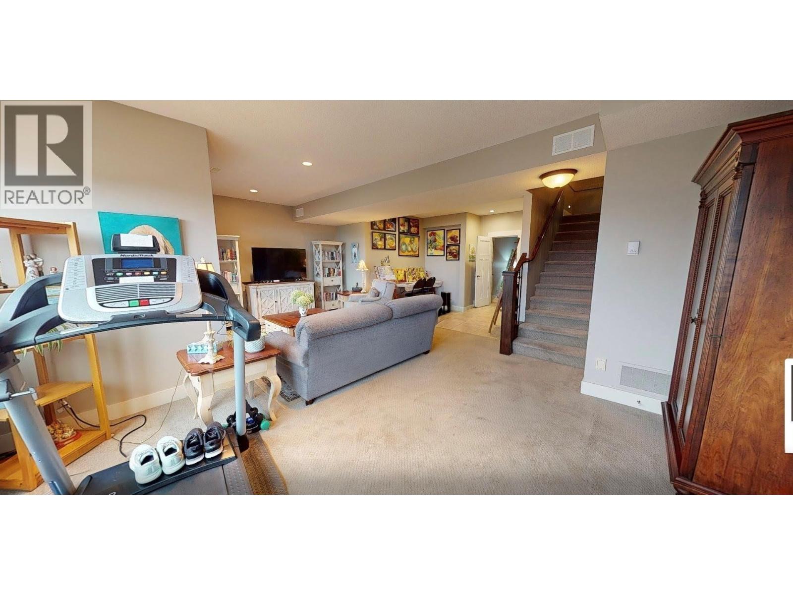 7 1117 Mt. Fosthall Drive, Vernon