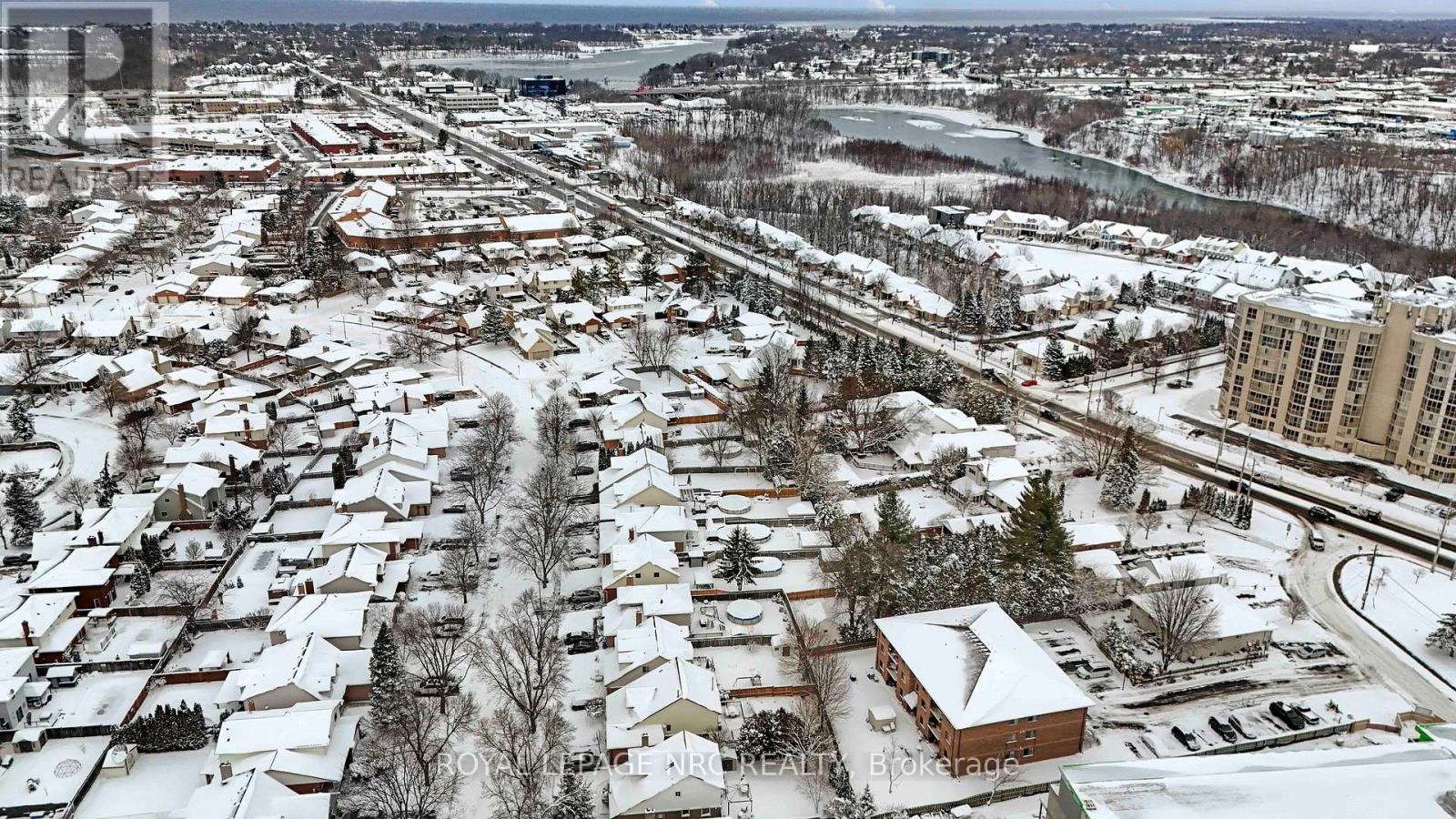 41 HUNTINGTON LANE - Photo 4 of 46, St. Catharines (Grapeview), Ontario