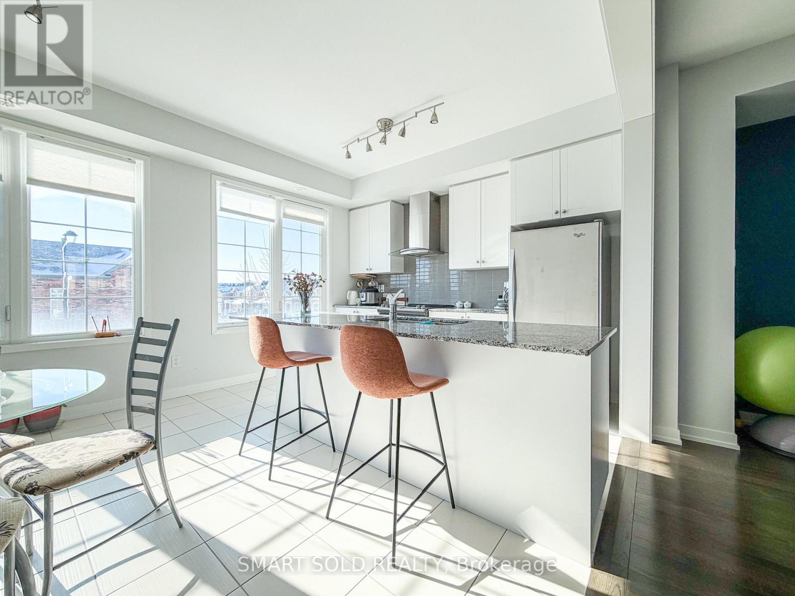 Single Family House for Sale in  LADY DOLORES AVENUE Vaughan (Patterson) 