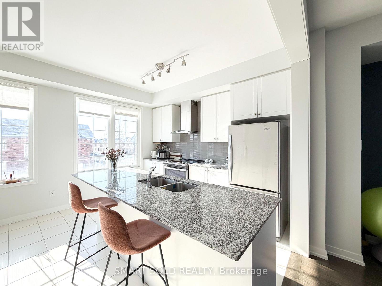 Single Family House for Sale in  LADY DOLORES AVENUE Vaughan (Patterson) 