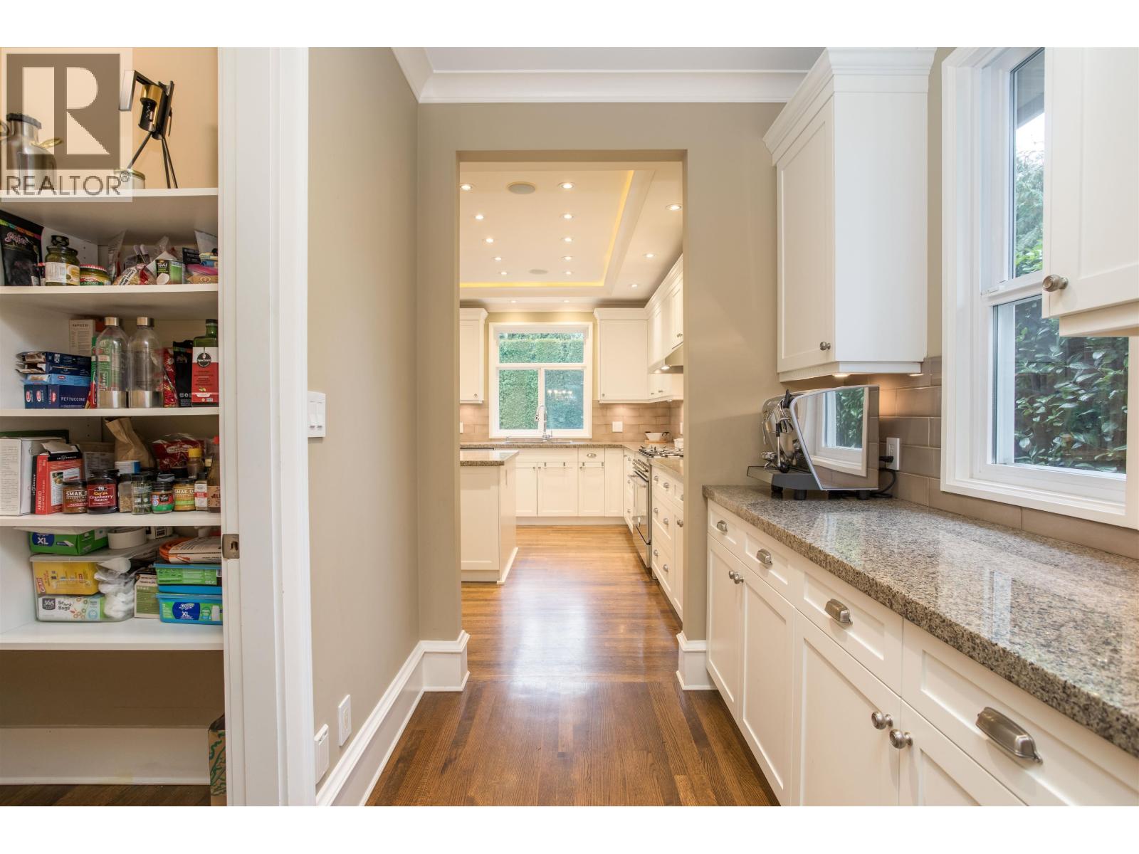 6417 PITT STREET, West Vancouver