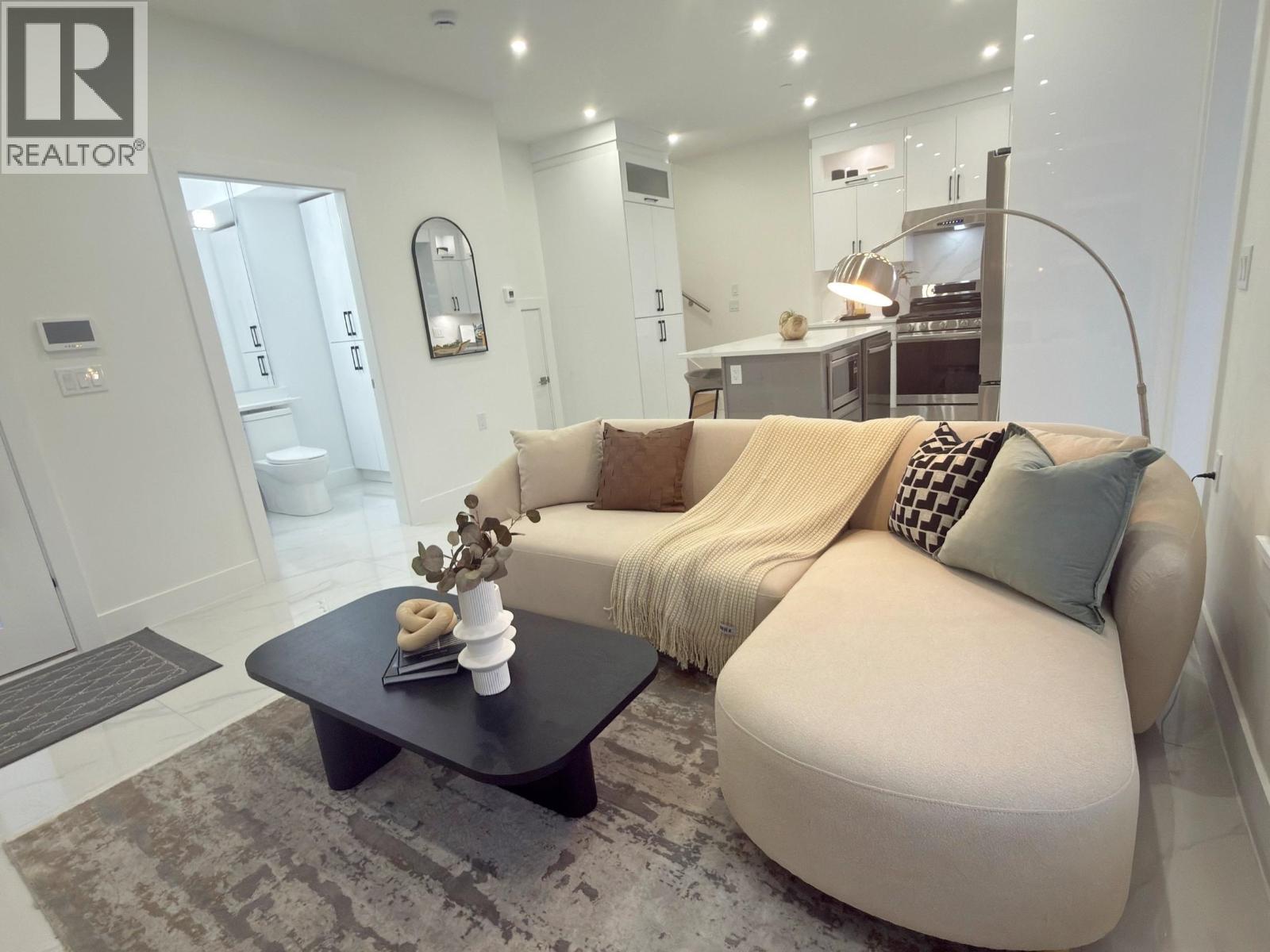 2172 E 46TH AVENUE, Vancouver