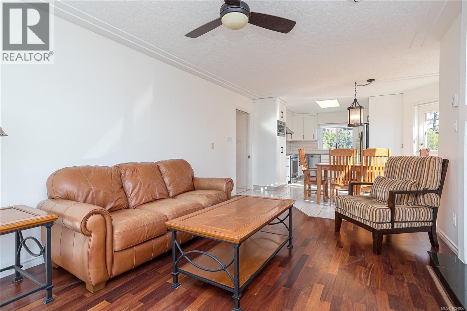  521 Pamela Place, Saanich