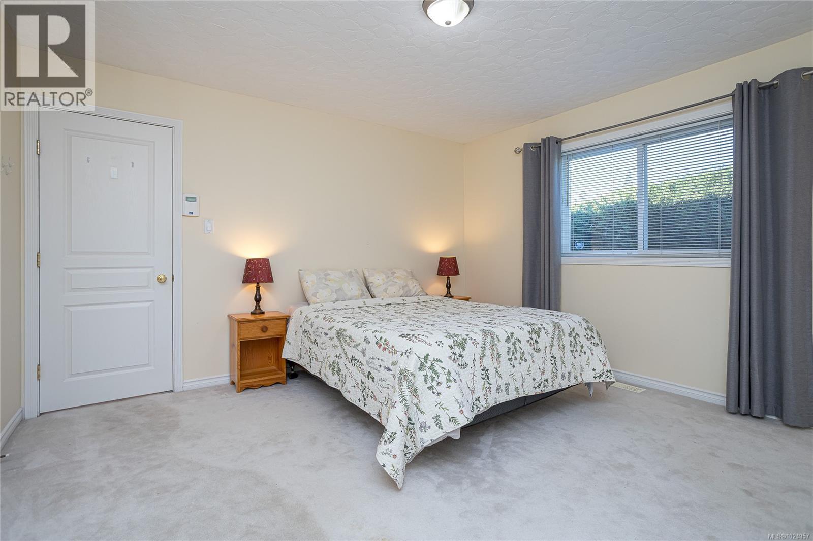  521 Pamela Place, Saanich