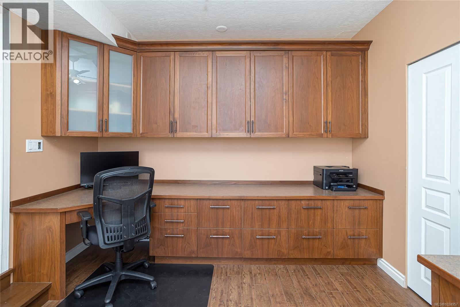  521 Pamela Place, Saanich