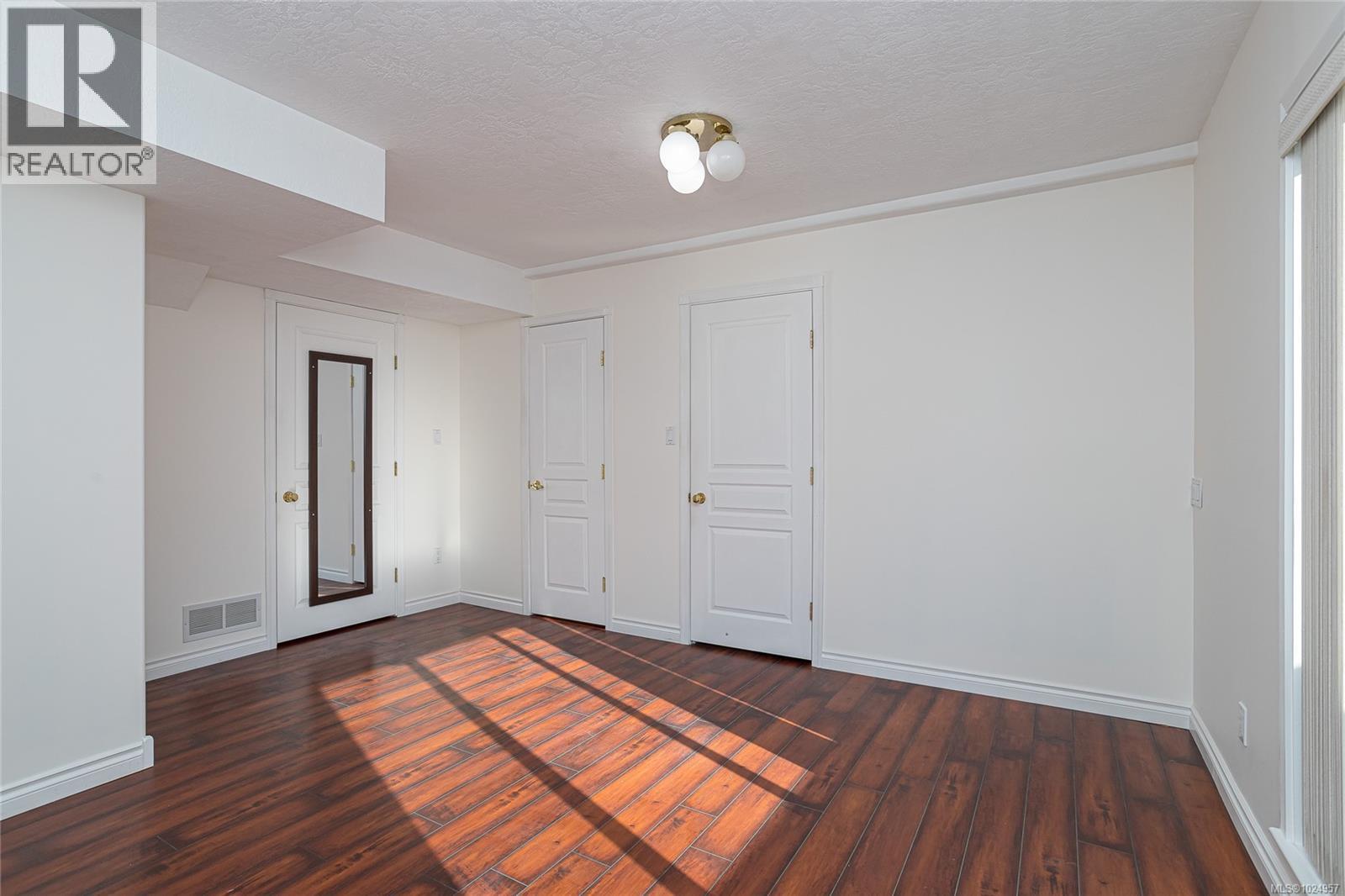  521 Pamela Place, Saanich