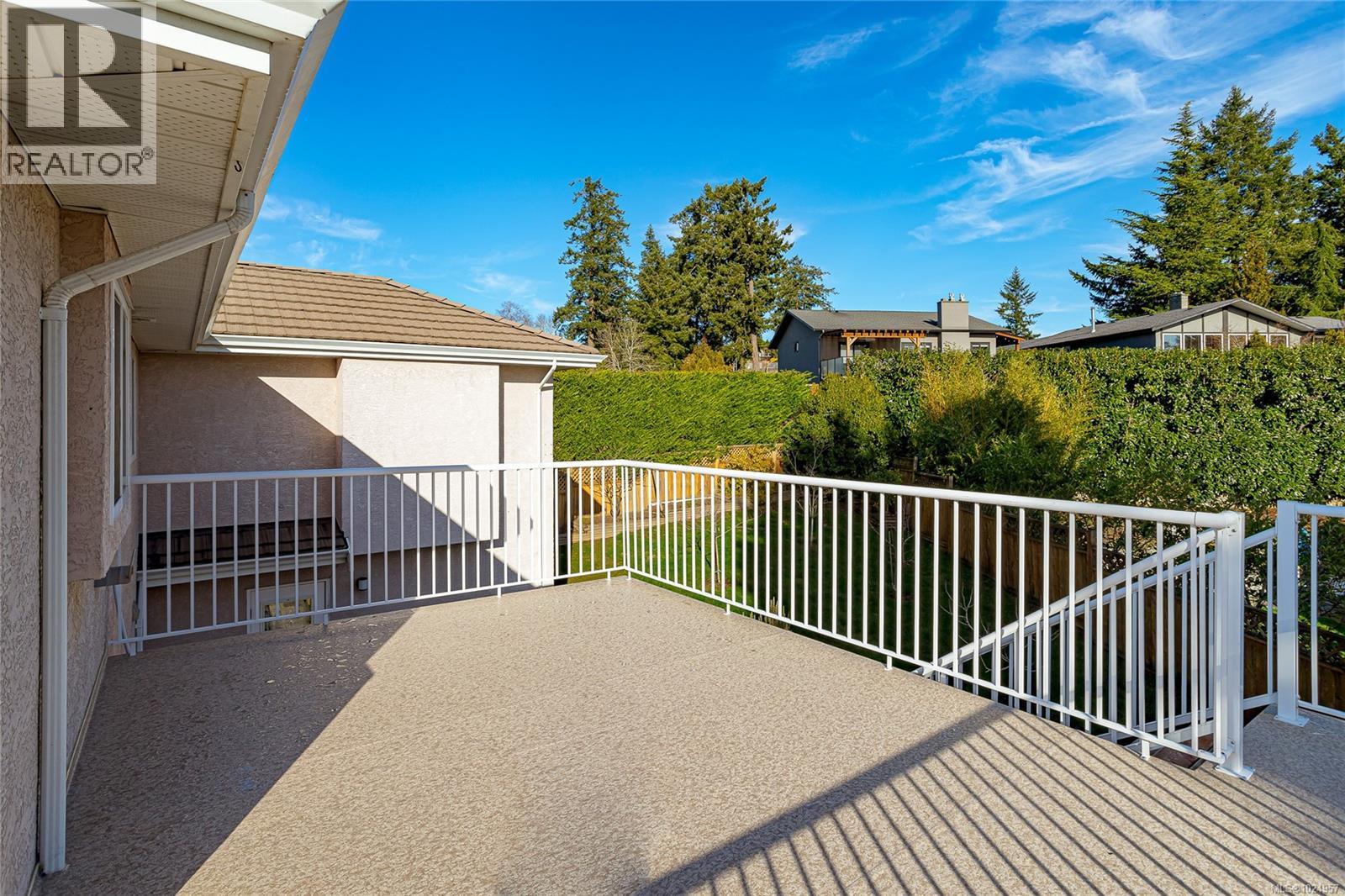  521 Pamela Place, Saanich