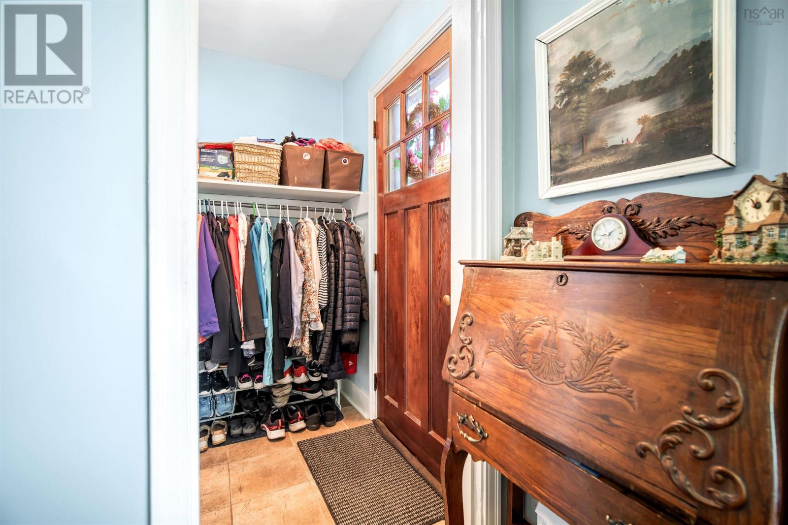 Property 20 of 49 of 6 Piers Avenue