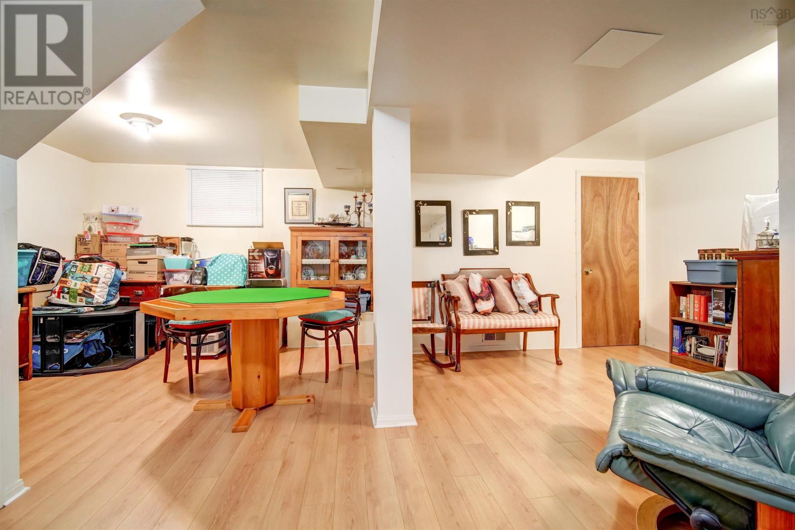 Property 41 of 49 of 6 Piers Avenue